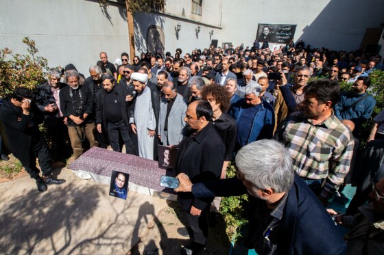 مراسم تشییع مرحوم رضا داوودنژاد