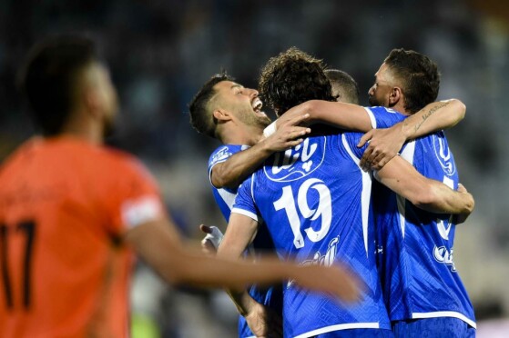 دیدار تیم های استقلال تهران و مس رفسنجان