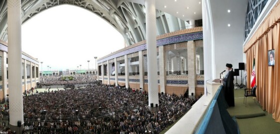 اقامه نماز عید فطر به امامت رهبر معظم انقلاب