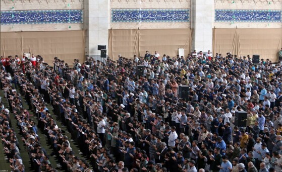 اقامه نماز عید فطر به امامت رهبر معظم انقلاب