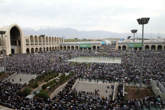 اقامه نماز عید فطر به امامت رهبر معظم انقلاب