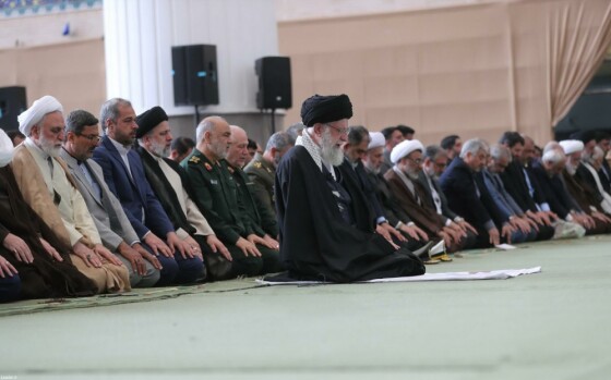 اقامه نماز عید فطر به امامت رهبر معظم انقلاب