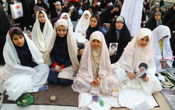 اقامه نماز عید فطر به امامت رهبر معظم انقلاب