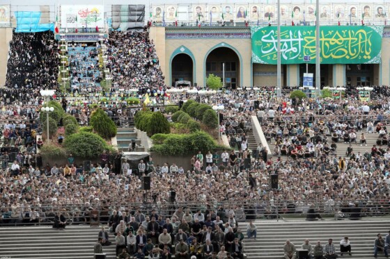 اقامه نماز عید فطر به امامت رهبر معظم انقلاب