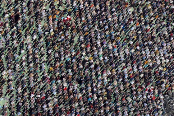 اقامه نماز عید فطر به امامت رهبر معظم انقلاب