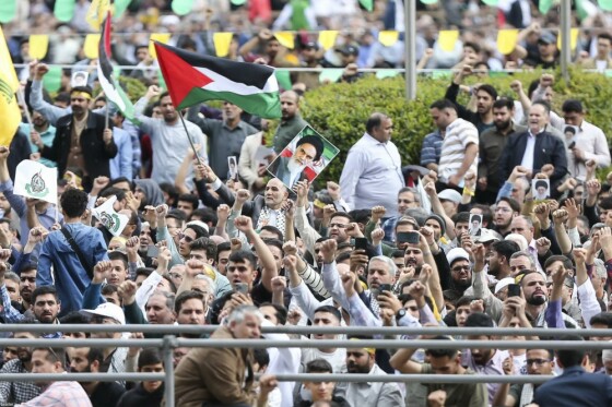 اقامه نماز عید فطر به امامت رهبر معظم انقلاب