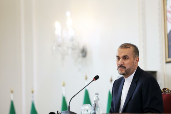 نشست وزیر امور خارجه با سفرا و روسای نمایندگی های خارجی مقیم تهران