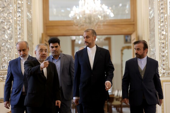 نشست وزیر امور خارجه با سفرا و روسای نمایندگی های خارجی مقیم تهران