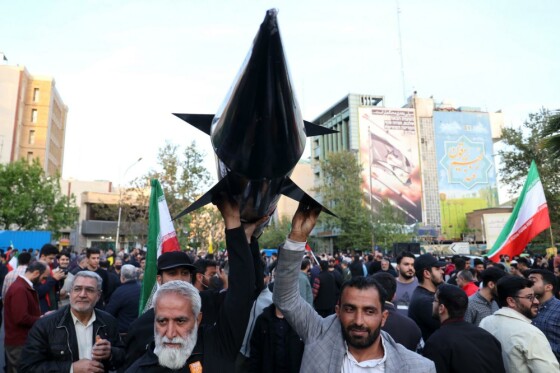 تجمع مردمی در حمایت از حمله سپاه به اسرائیل