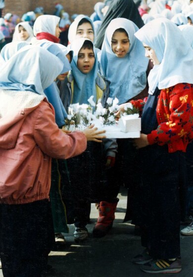 جشن روز معلم در سال ۱۳۷۵