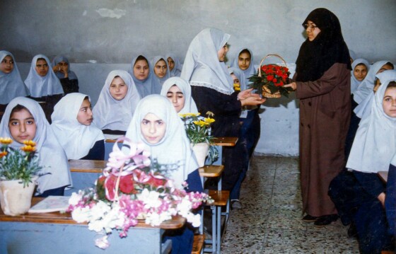 جشن روز معلم در سال ۱۳۷۵