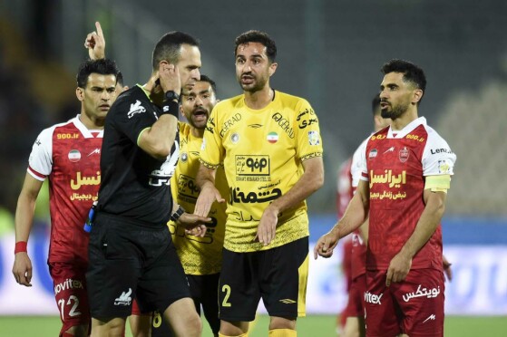 دیدار تیم های پرسپولیس و سپاهان