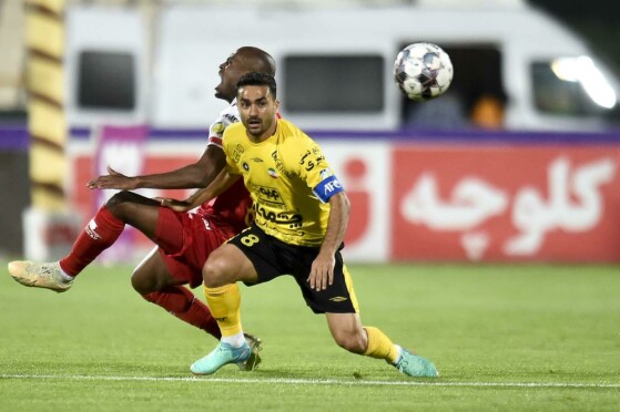 دیدار تیم های پرسپولیس و سپاهان