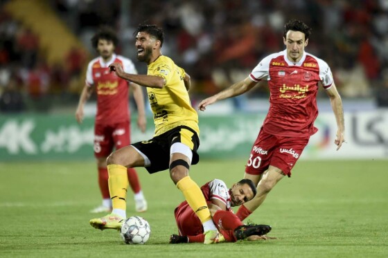 دیدار تیم های پرسپولیس و سپاهان