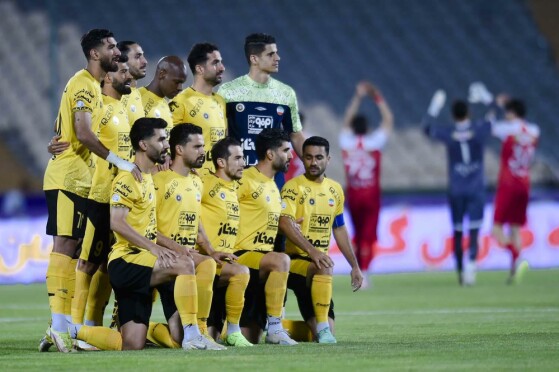 دیدار تیم های پرسپولیس و سپاهان