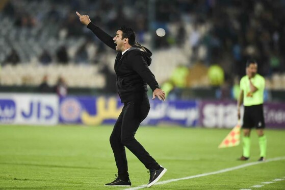 دیدار تیم های فوتبال استقلال تهران و ذوب آهن اصفهان