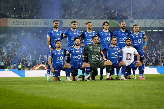 دیدار تیم های فوتبال استقلال تهران و ذوب آهن اصفهان