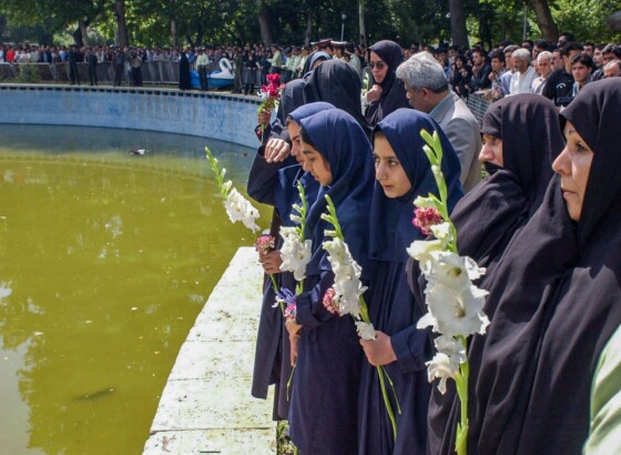 تصاویرکمتر دیده شده از حادثه دریاچه پارک شهر تهران در سال ۸۱