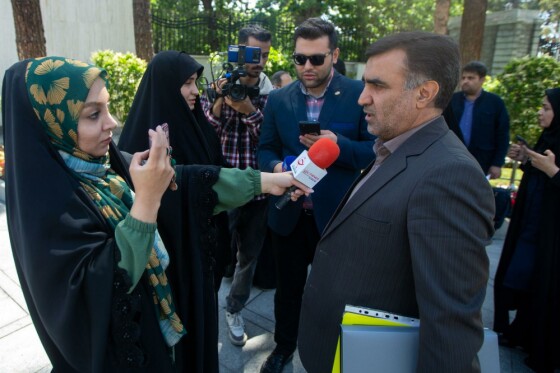 حاشیه جلسه هیات دولت