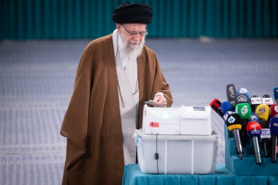 حضور رهبر انقلاب در دور دوم انتخابات مجلس شورای اسلامی