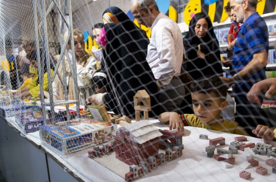 سومین روز نمایشگاه سی و پنجمین نمایشگاه کتاب تهران