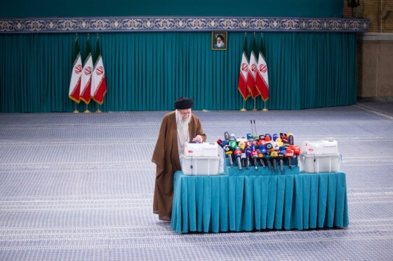 حضور رهبر انقلاب در دور دوم انتخابات مجلس شورای اسلامی