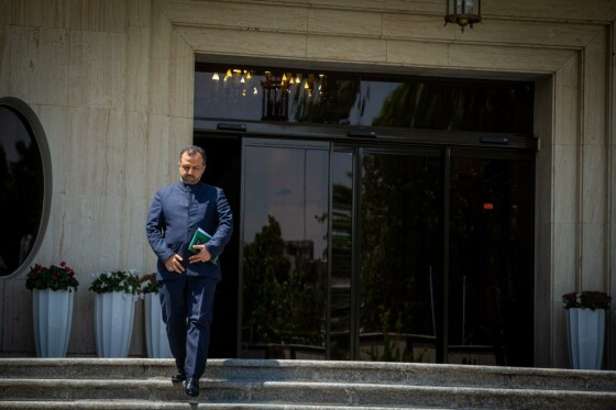 حاشیه جلسه هیات دولت