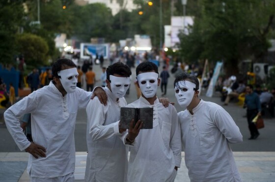 دهمین روز سی و پنجمین نمایشگاه کتاب تهران