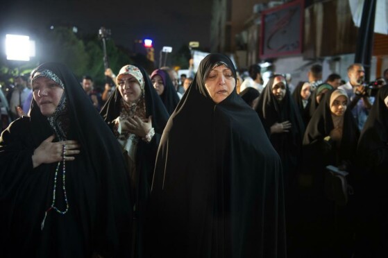 تجمع مردم تهران در میدان ولیعصر (عج)