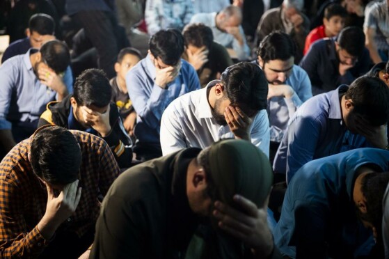 تجمع مردم تهران در میدان ولیعصر (عج)