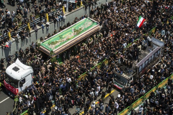 مراسم بدرقه پیکر شهید دکتر ابراهیم رئیسی و همراهان شهیدش -۳