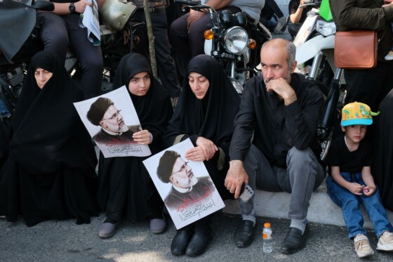 مراسم بدرقه پیکر شهید دکتر ابراهیم رئیسی و همراهان شهیدش -۵