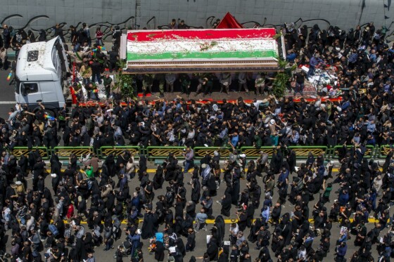 مراسم بدرقه پیکر شهید دکتر ابراهیم رئیسی و همراهان شهیدش -۳