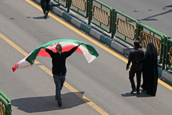 مراسم بدرقه پیکر شهید دکتر ابراهیم رئیسی و همراهان شهیدش -۵