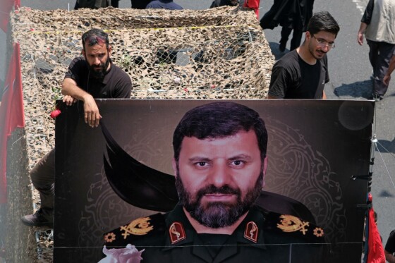 مراسم بدرقه پیکر شهید دکتر ابراهیم رئیسی و همراهان شهیدش -۵