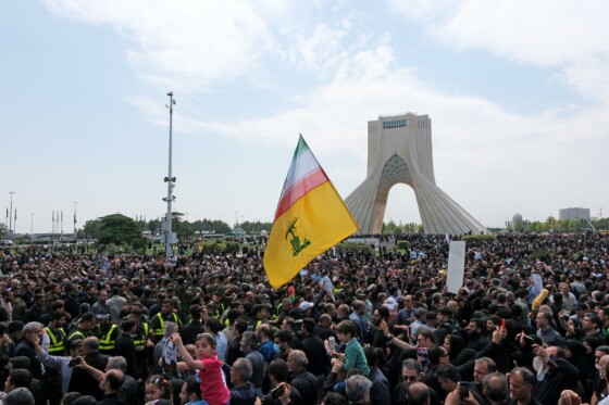 مراسم بدرقه پیکر شهید دکتر ابراهیم رئیسی و همراهان شهیدش -۵