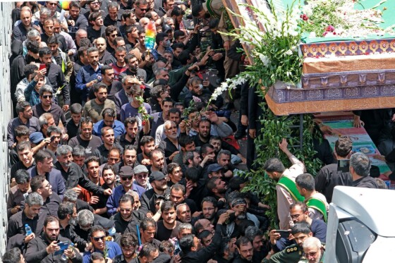 مراسم بدرقه پیکر شهید دکتر ابراهیم رئیسی و همراهان شهیدش -۵