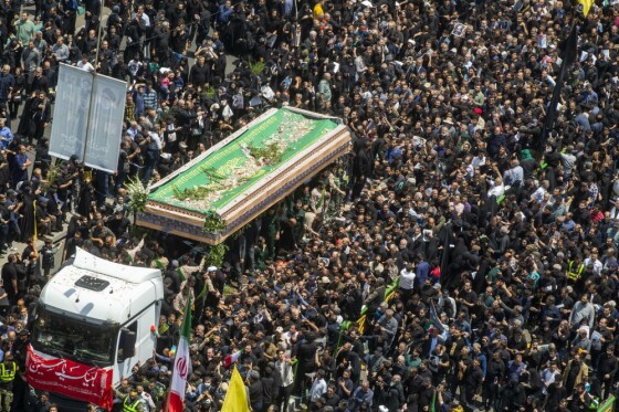 مراسم بدرقه پیکر شهید دکتر ابراهیم رئیسی و همراهان شهیدش -۳