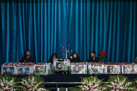 مراسم وداع با شهدای خدمت در مصلی امام خمینی (ره)