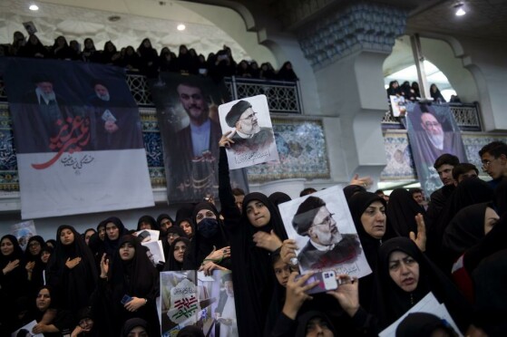 مراسم وداع با شهدای خدمت در مصلی امام خمینی (ره)