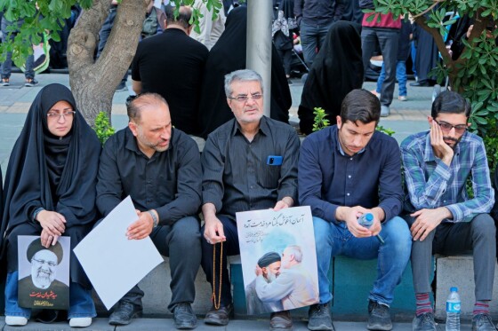 مراسم بدرقه پیکر شهید دکتر ابراهیم رئیسی و همراهان شهیدش -۵