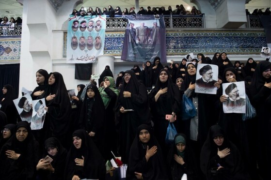 مراسم وداع با شهدای خدمت در مصلی امام خمینی (ره)