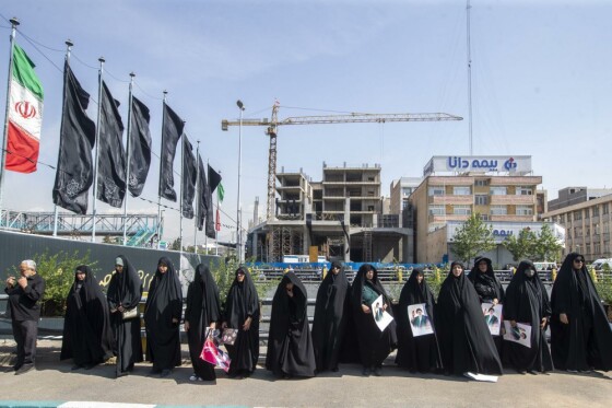 مراسم بدرقه پیکر شهید دکتر ابراهیم رئیسی و همراهان شهیدش -۳