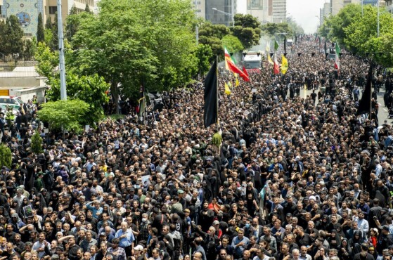 مراسم بدرقه پیکر شهید دکتر ابراهیم رئیسی و همراهان شهیدش -۲