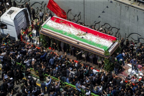 مراسم بدرقه پیکر شهید دکتر ابراهیم رئیسی و همراهان شهیدش -۳