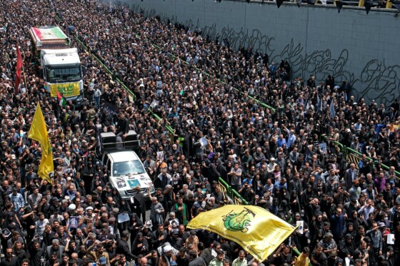 مراسم بدرقه پیکر شهید دکتر ابراهیم رئیسی و همراهان شهیدش -۵