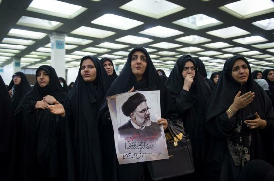 مراسم وداع با شهدای خدمت در مصلی امام خمینی (ره)