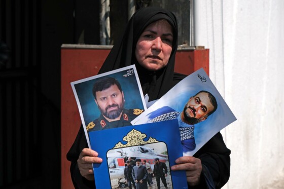 مراسم بدرقه پیکر شهید دکتر ابراهیم رئیسی و همراهان شهیدش -۵