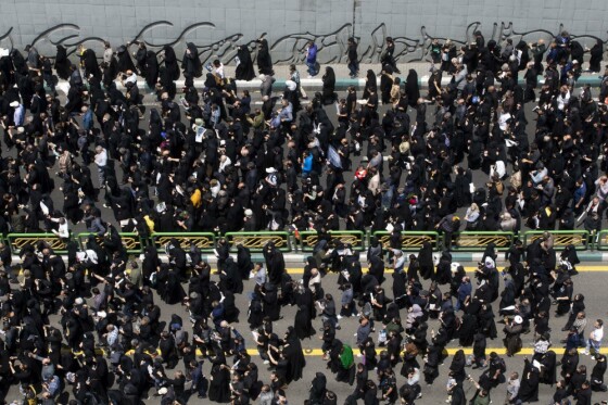 مراسم بدرقه پیکر شهید دکتر ابراهیم رئیسی و همراهان شهیدش -۳