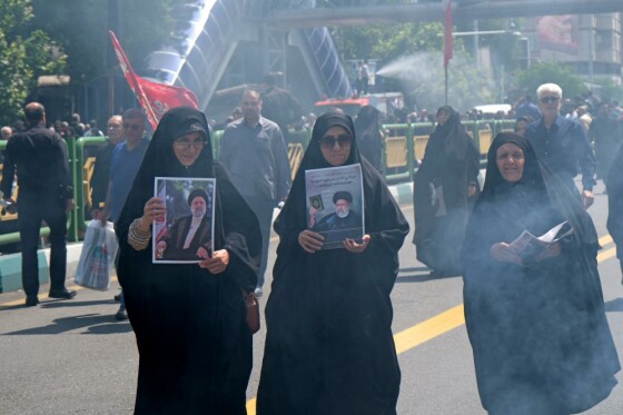 مراسم بدرقه پیکر شهید دکتر ابراهیم رئیسی و همراهان شهیدش -۵